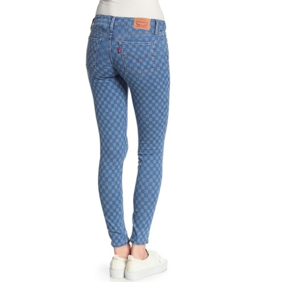 Levi's® 710 Mid Rise Super Skinny Jeans - Picture 3 of 9